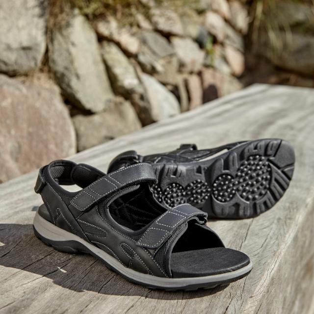 Sporty herresandal med regulerbare velcroremme