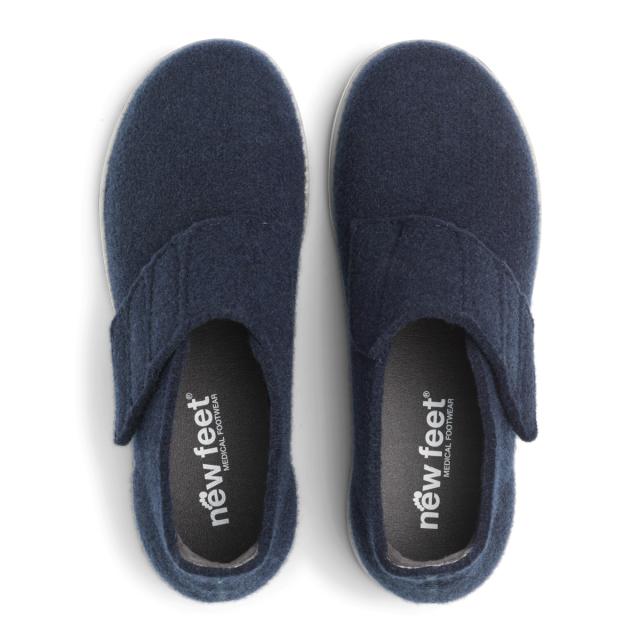 Damehjemmesko med hælkappe og regulerbar velcrolukning