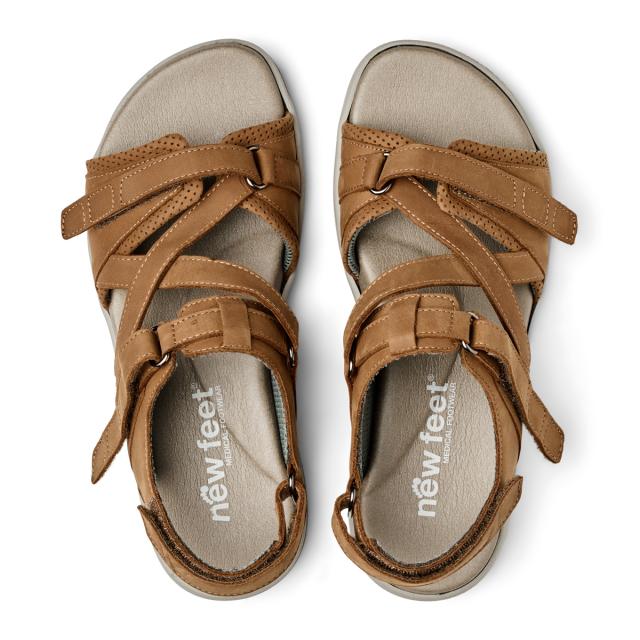 Sporty sandal med regulerbar hælrem og to velcrolukninger til damer