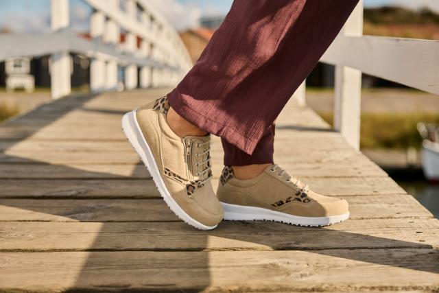 Snøresko med lynlåslukning - til damer