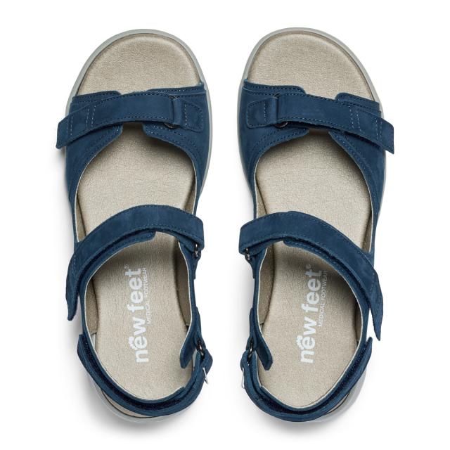 Damesandal med regulerbare remme og justerbar hælrem