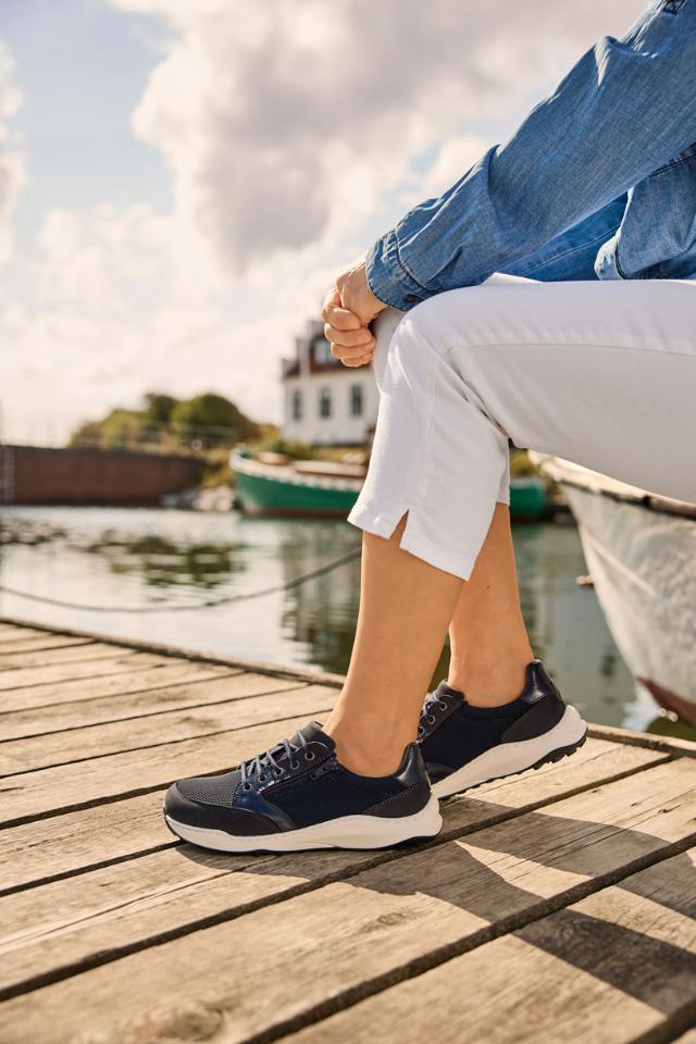 Sporty snøresko med lynlås - til damer