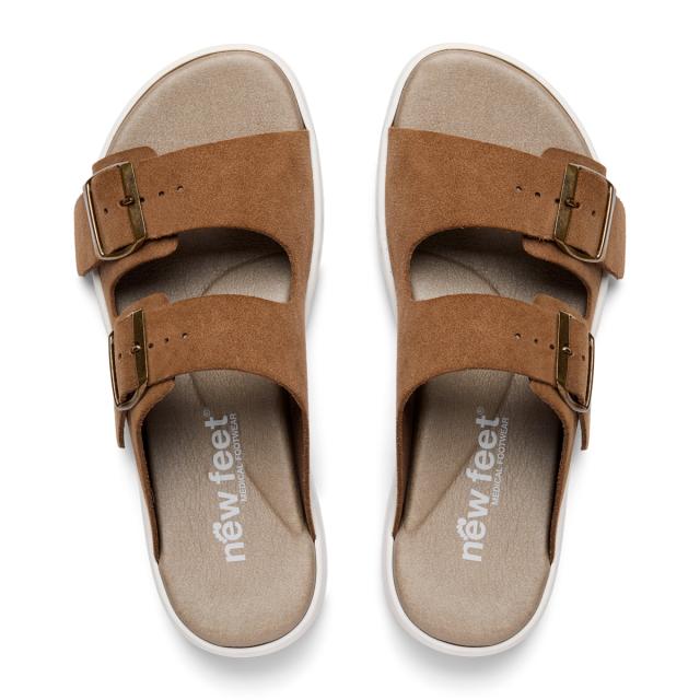 Slipper med sporty ydersål og to regulerbare spænder